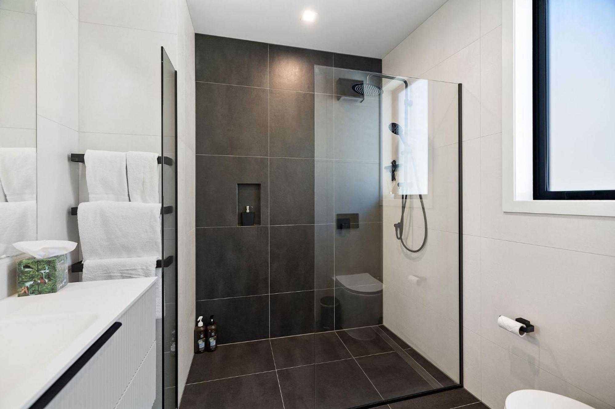 Homestead Retreat - 2 Bedroom - Lake View Distretto di Distretto di Queenstown Esterno foto